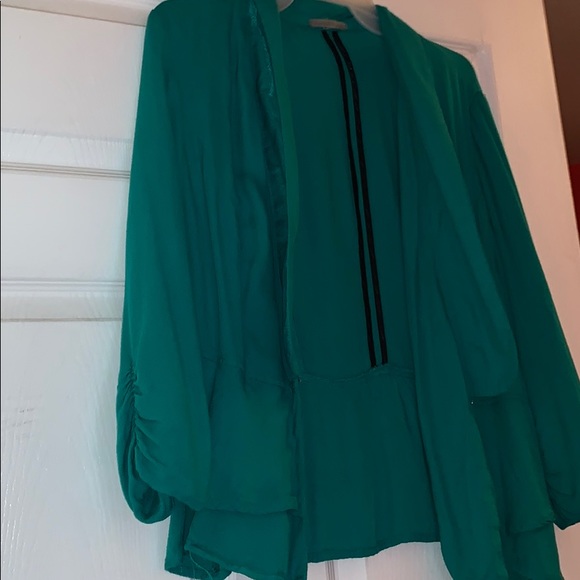 Charlotte Russe Tops - Green blouse!/cardigan soft material Charlotte Russe Tops - Green blouse!/cardigan soft material